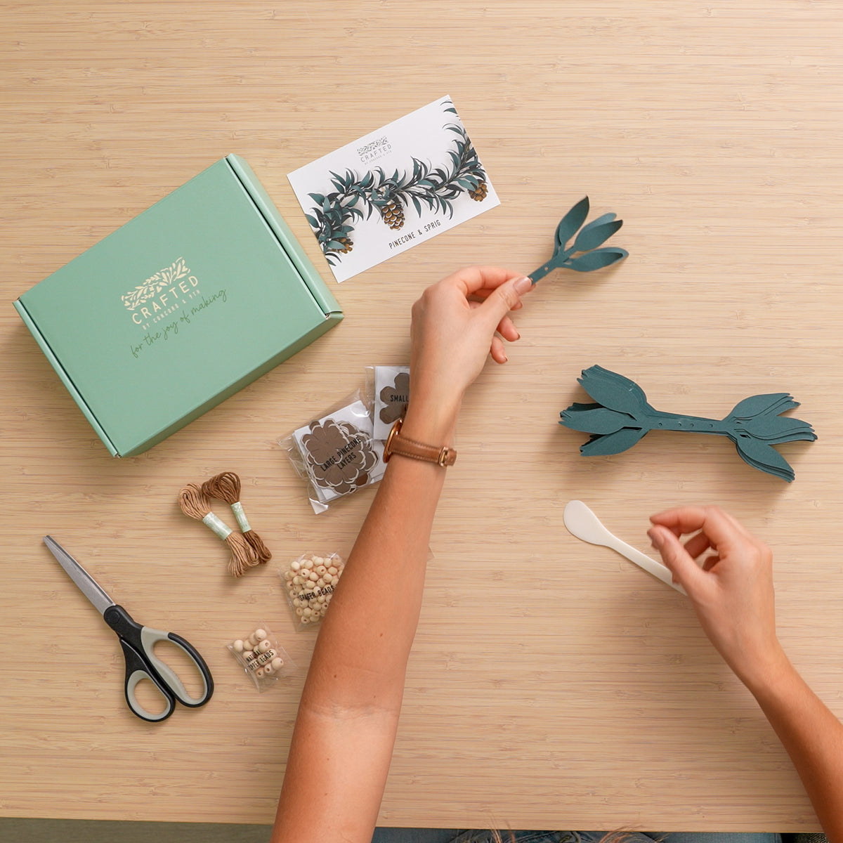 Pinecone &amp; Sprig Garland