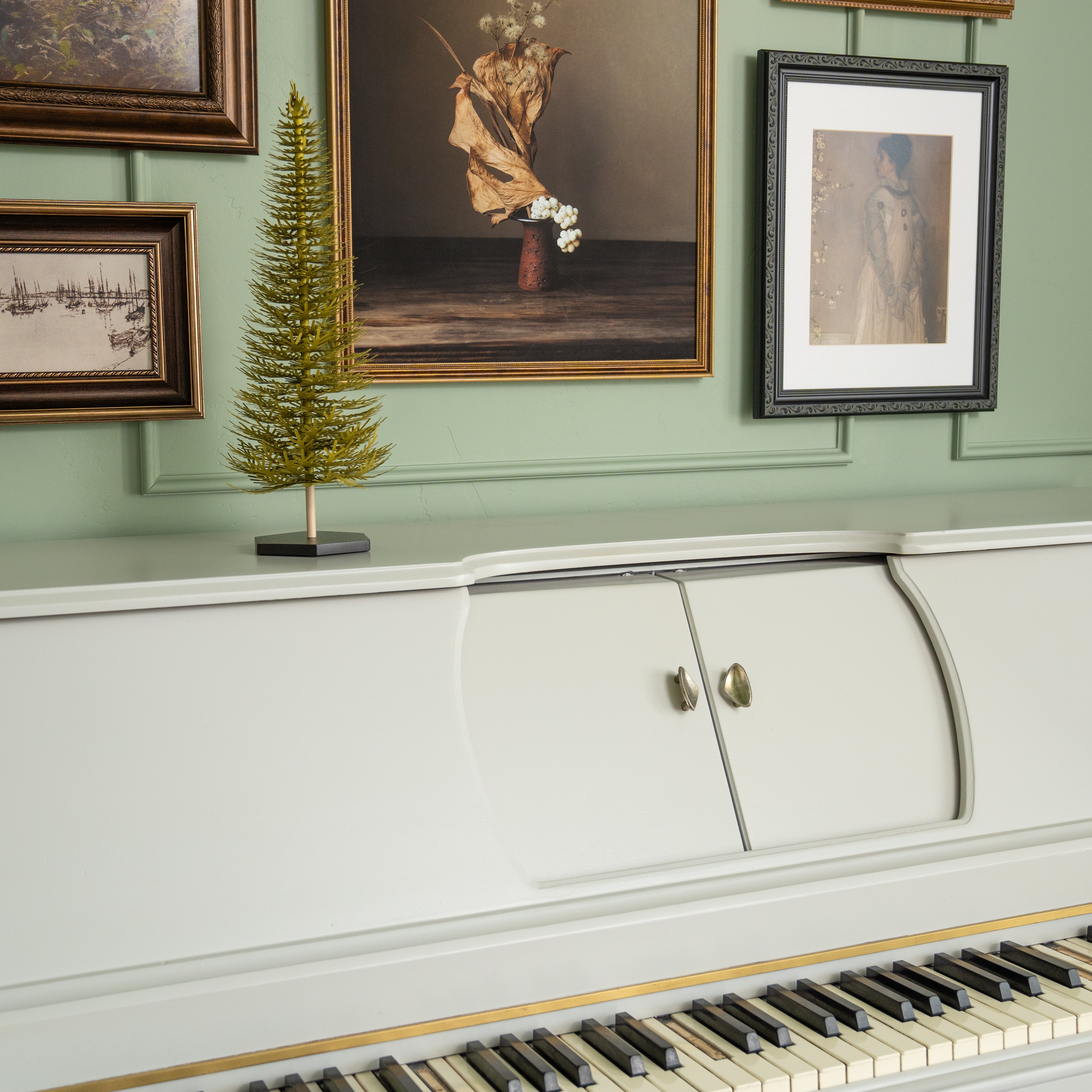 Peaceful Pine - Medium Tree