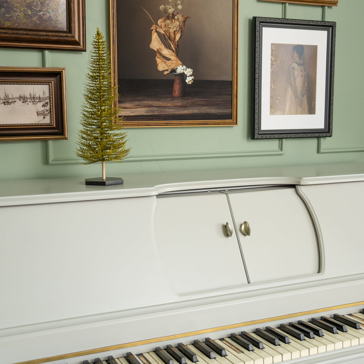 Peaceful Pine - Medium Tree