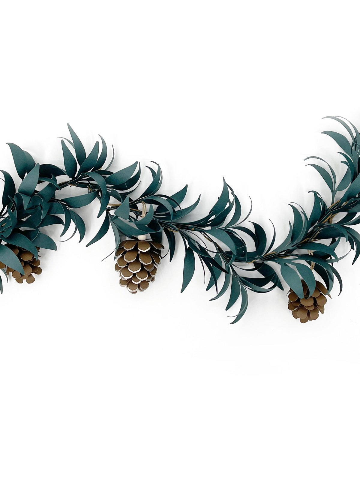 Pinecone &amp; Sprig Garland