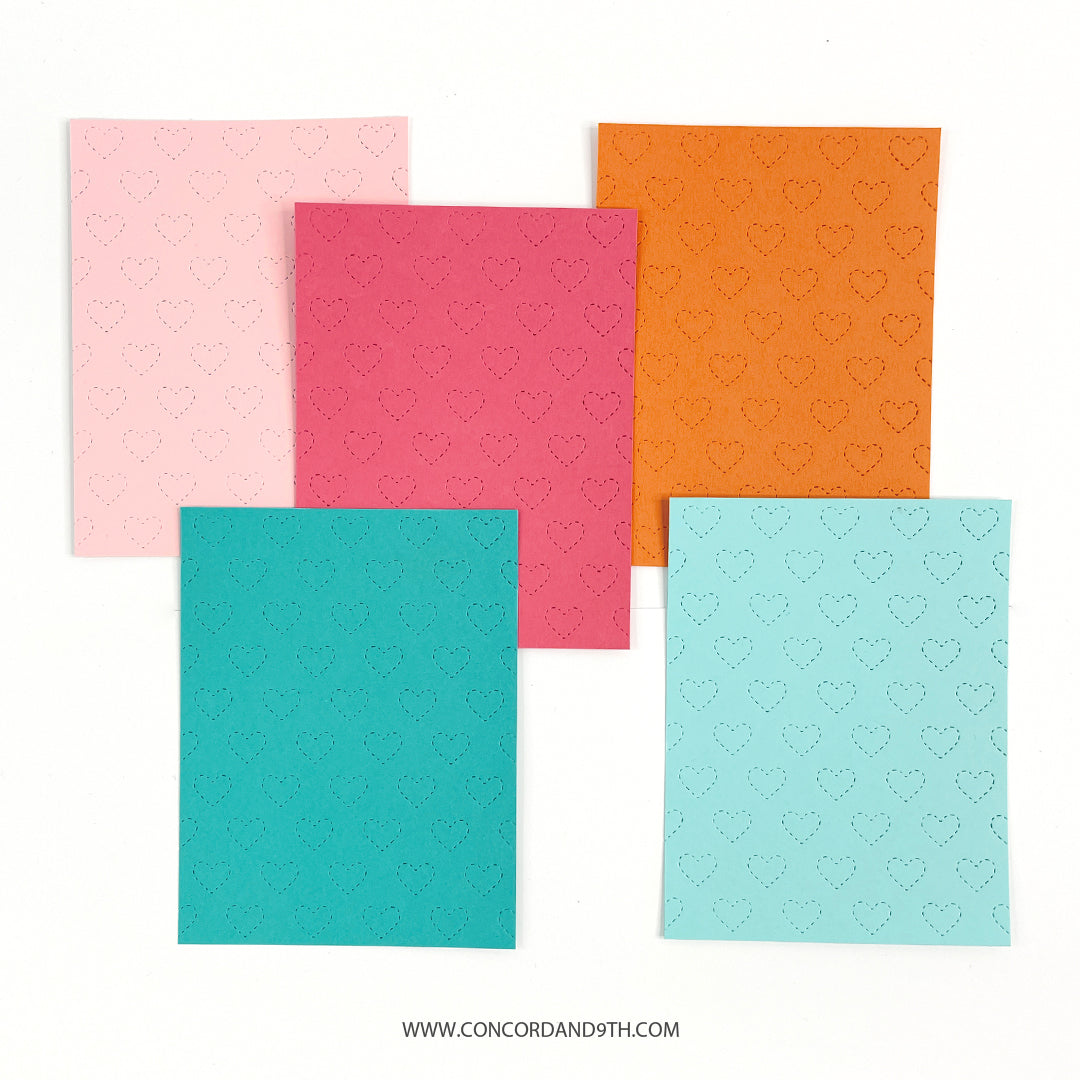 Troquel de frente de tarjeta con corazones cosidos